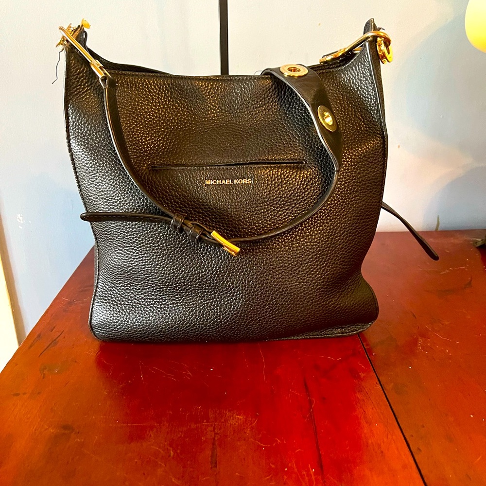 MICHAEL KORS Black Pebbled Leather Crossbody Bag